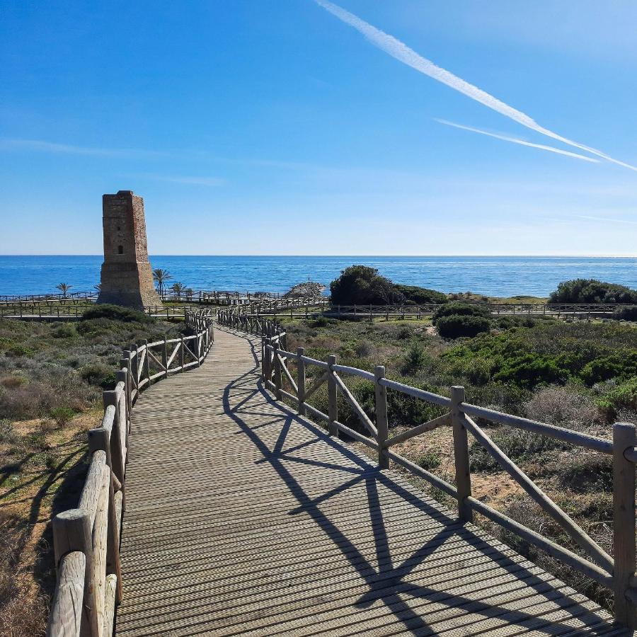 Bungalow With Large Terrace In A Quiet Park - Beach Nearby Sitio de Calahonda Exterior foto